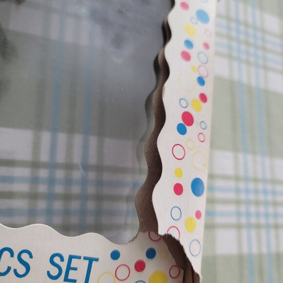 Vintage Child's Porcelain  China Tea Set -  1970's - Picture 5 of 6